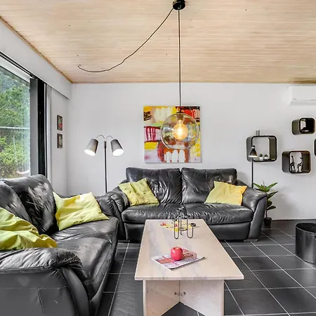 Three-bedroom In * Ulfborg