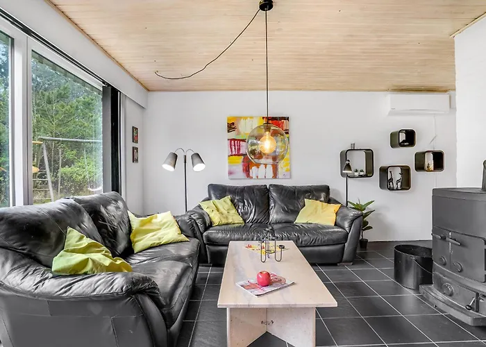 Three-bedroom In * Ulfborg